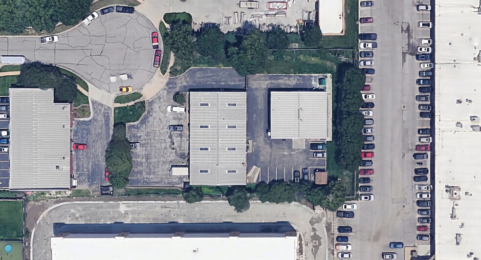 More Photos Of 12101 W 88th St, Lenexa Warehouse For Lease