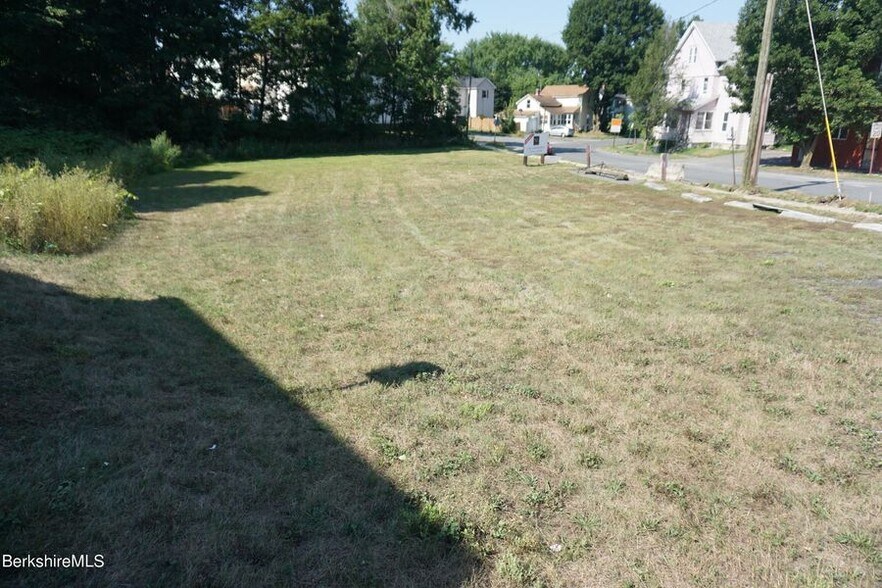 More Photos Of Burbank St, Pittsfield Land For Sale