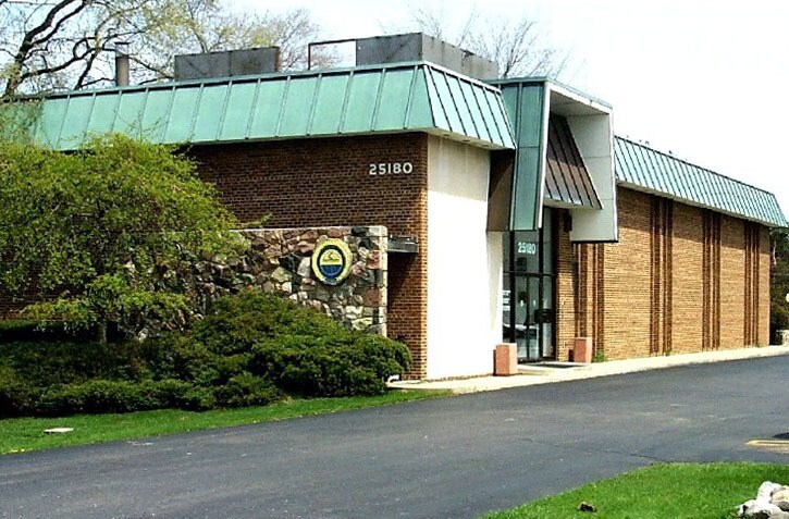 More Photos Of 25180 Lahser Rd, Southfield Office For Sale
