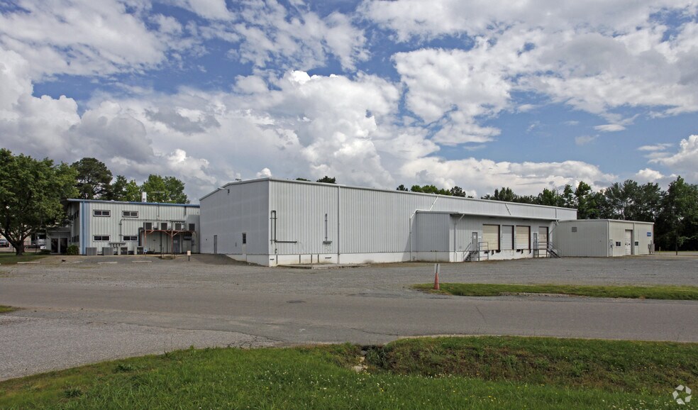 More Photos Of 8433 Erle Rd, Mechanicsville Warehouse For Sale