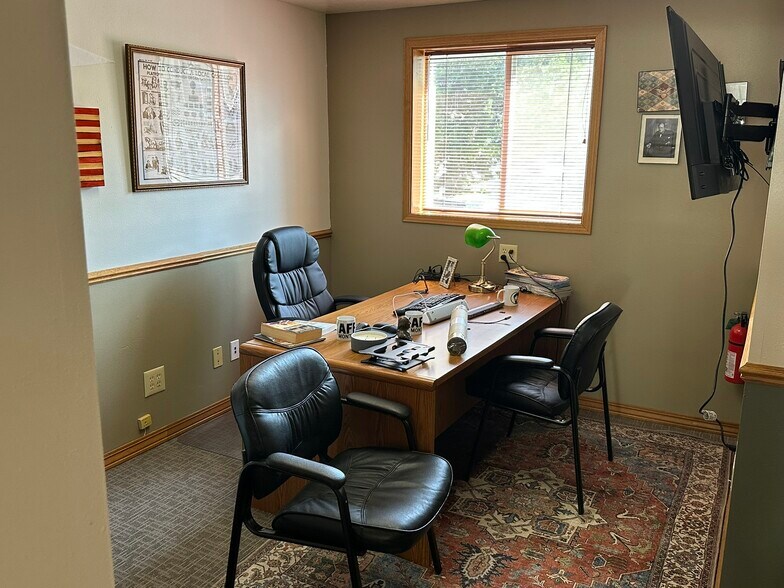 More Photos Of 325-327 E. Broadway, Missoula Office For Lease