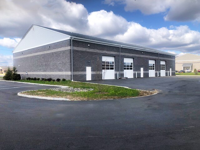 More Photos Of 7 Aaron Way, Sparta Manufacturing For Sale