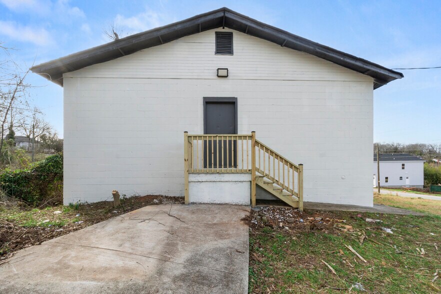 More Photos Of 3 Johnson Ave, Newnan Office Residential For Sale