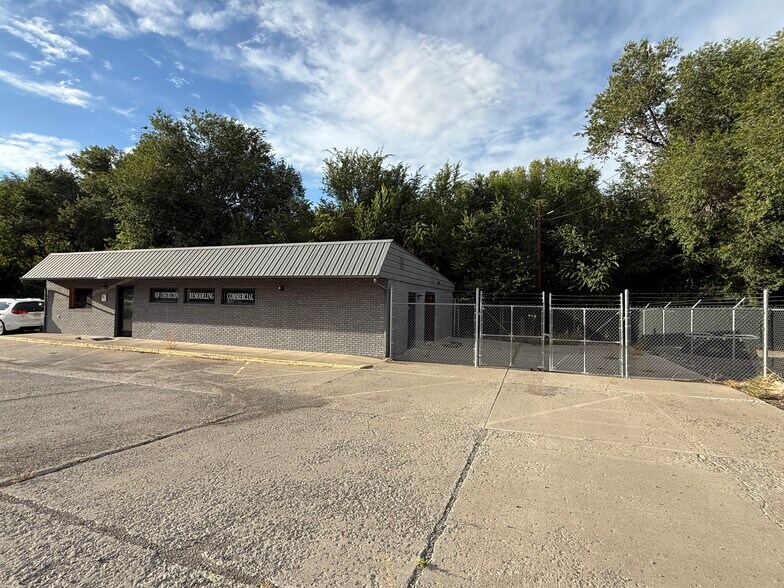 More Photos Of 555 Spring Creek Rd, Montrose General Retail For Sale