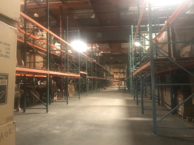 More Photos Of 711 E Rosecrans Ave, Los Angeles Manufacturing For Lease