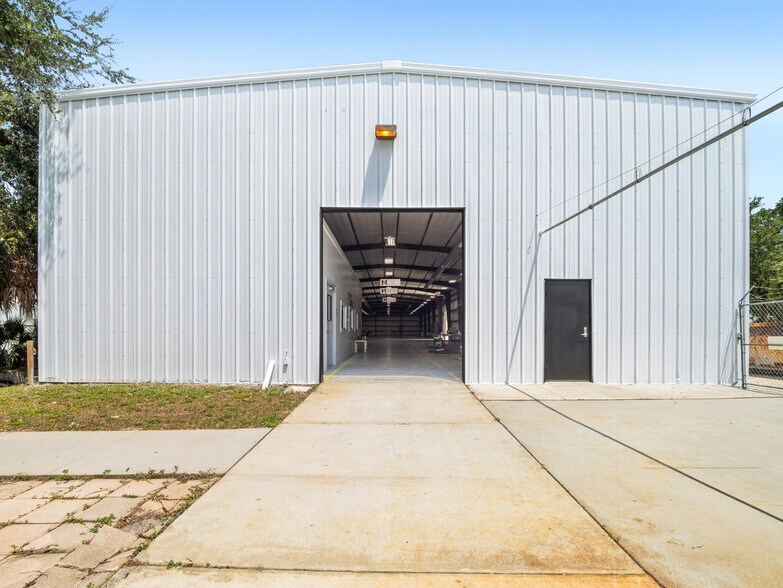 More Photos Of 716 Columbus Ave, Melbourne Manufacturing For Lease