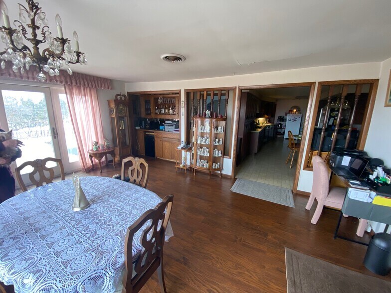 More Photos Of 4899 County Hwy EE, Appleton Restaurant For Sale