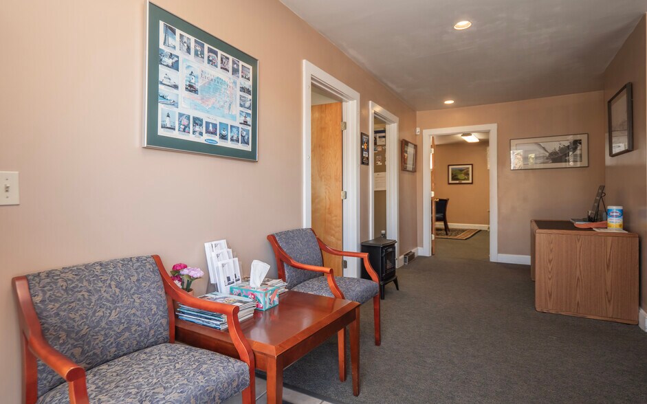 More Photos Of 1120 Aquidneck Ave, Middletown Office For Sale