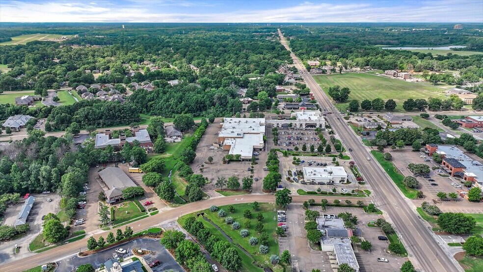 More Photos Of 1020-1038 Highway 51, Madison Unknown For Lease