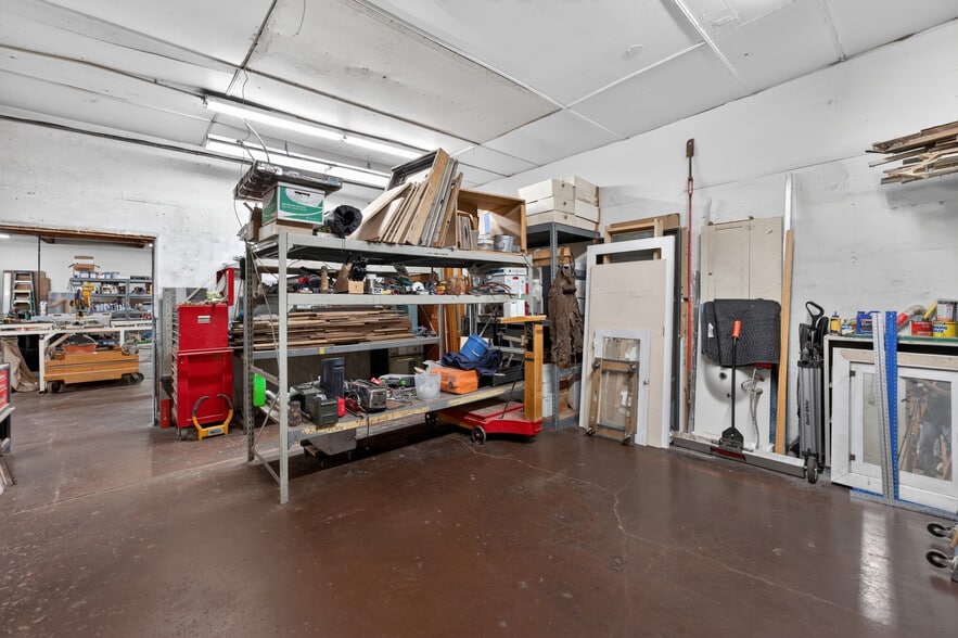 More Photos Of 3902 S Central Ave, Phoenix Service For Sale