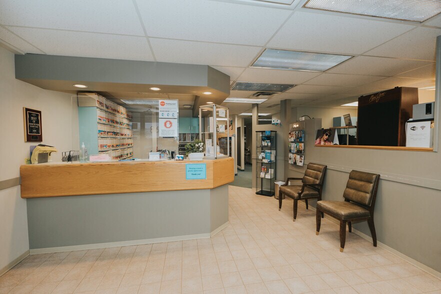 More Photos Of 8675-8679 Granville St, Vancouver Medical For Sale