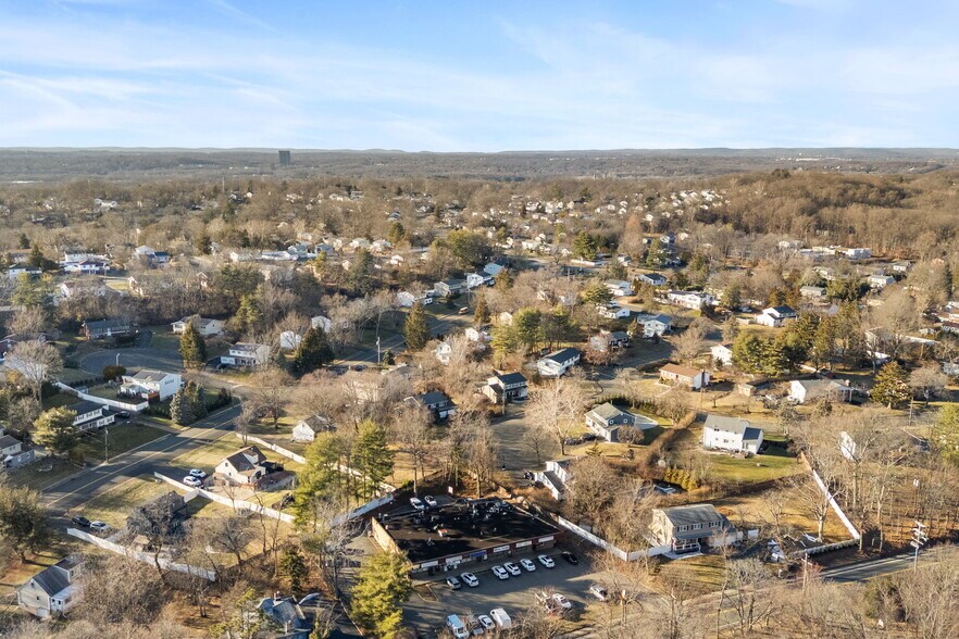 More Photos Of 362-374 Western Hwy, Tappan Freestanding For Lease