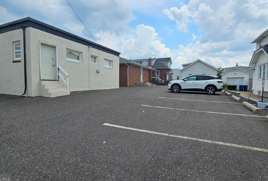 More Photos Of 515 N Black Horse Pike, Runnemede Medical For Sale