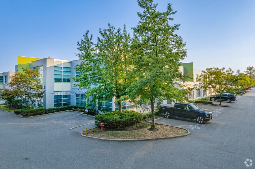 More Photos Of 5489 Byrne Rd, Burnaby Light Manufacturing For Sale