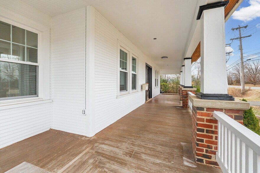 More Photos Of 15115 Forest Road, Forest Office For Lease