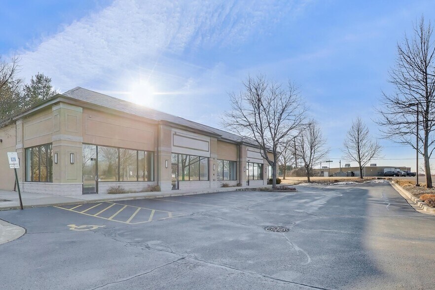 More Photos Of 2220 Cook Line Rd, Algonquin Unknown For Lease