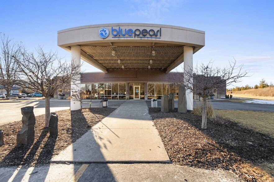 More Photos Of 4706 New Horizons Blvd, Appleton Medical For Sale