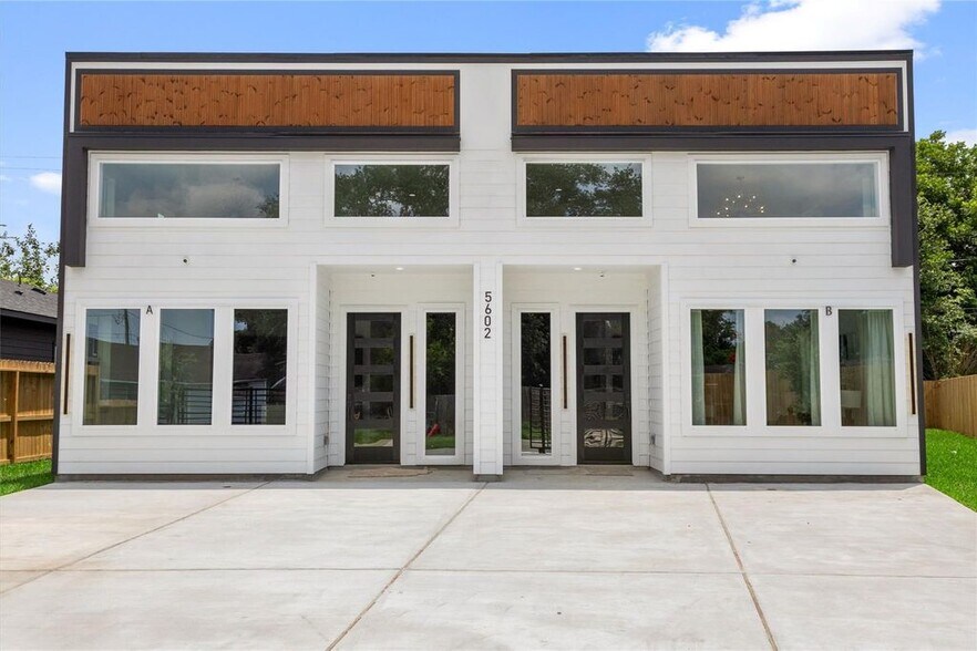 More Photos Of 5602 Pershing St, Houston Apartments For Sale