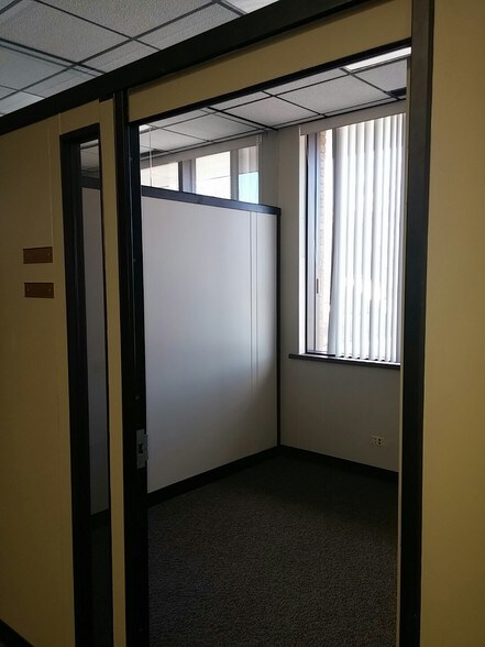 More Photos Of 4200 Euclid Ave, Rolling Meadows Office For Lease