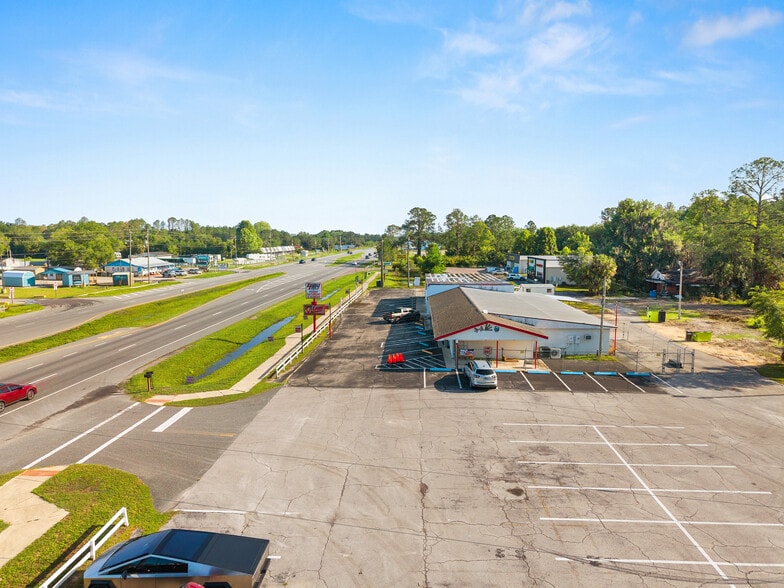 More Photos Of 17313 NE US Highway 301, Waldo Freestanding For Lease