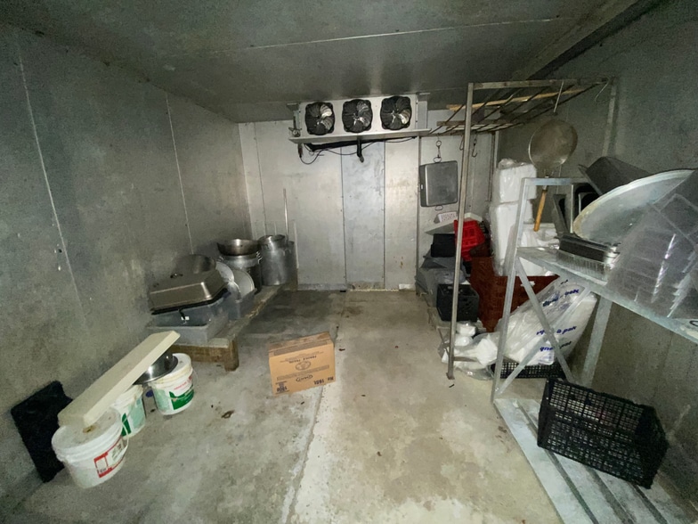 More Photos Of 202 Pine st, Pink Hill Flex For Sale