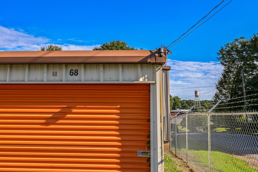 More Photos Of 52 & 54 Awtrey St, Manchester Self Storage For Sale