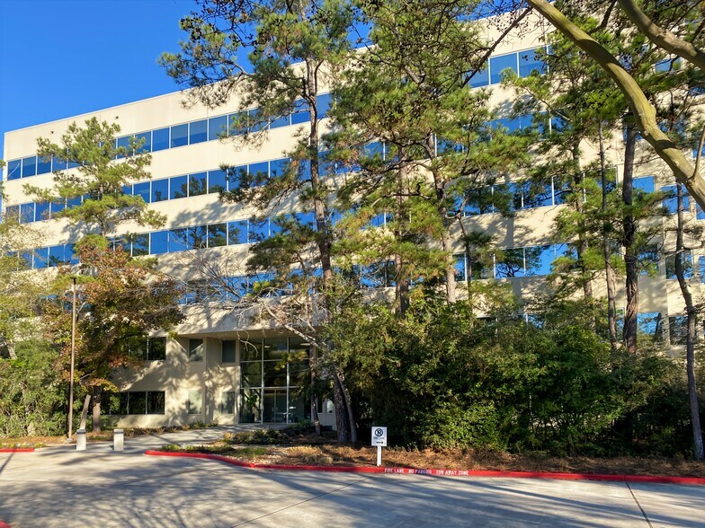 More Photos Of 2002 Timberloch Pl, The Woodlands Coworking Space