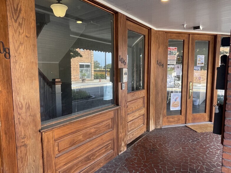 More Photos Of , Clinton General Retail For Sale