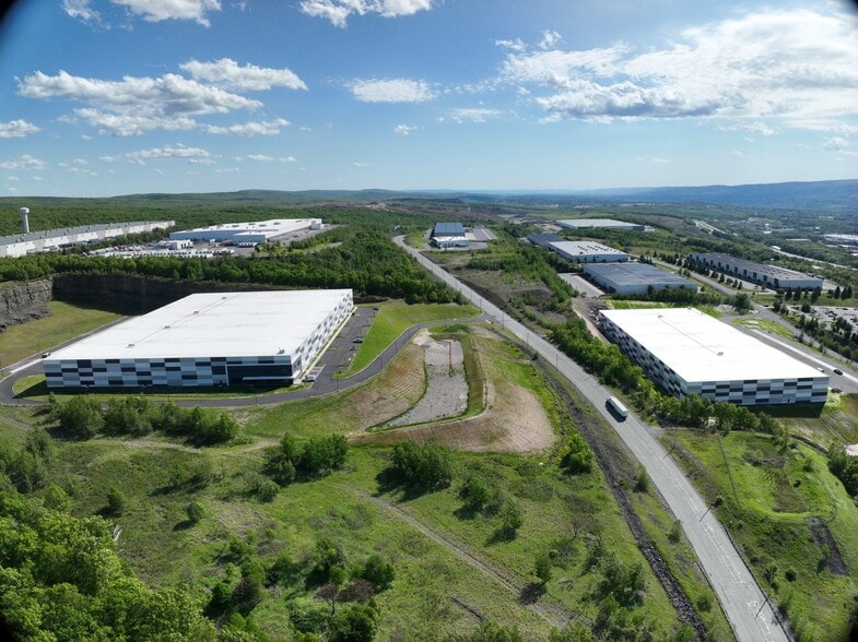 More Photos Of Valley View Dr, Jessup Distribution For Lease