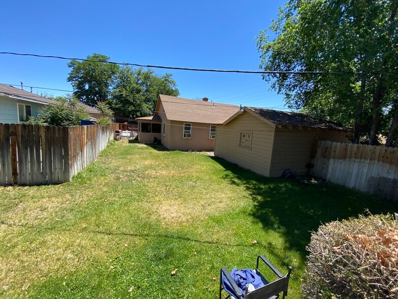 More Photos Of 1947-1949 H St, Sparks Apartments For Sale