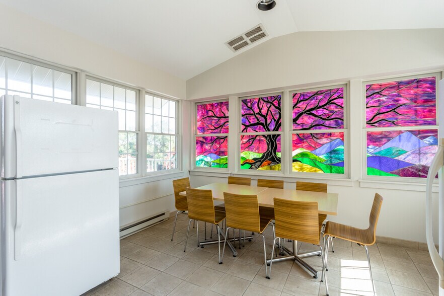 More Photos Of 1450 Technology Dr, Harrisonburg Office For Sale