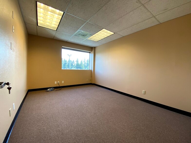 More Photos Of 2112 S 109th St, Tacoma Warehouse For Lease