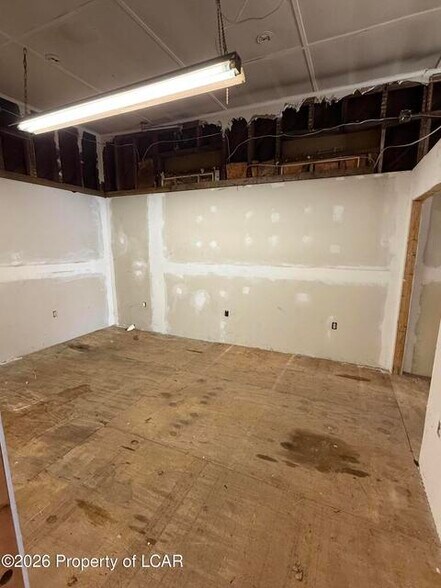 More Photos Of 222 Lincoln St, Dupont Apartments For Sale