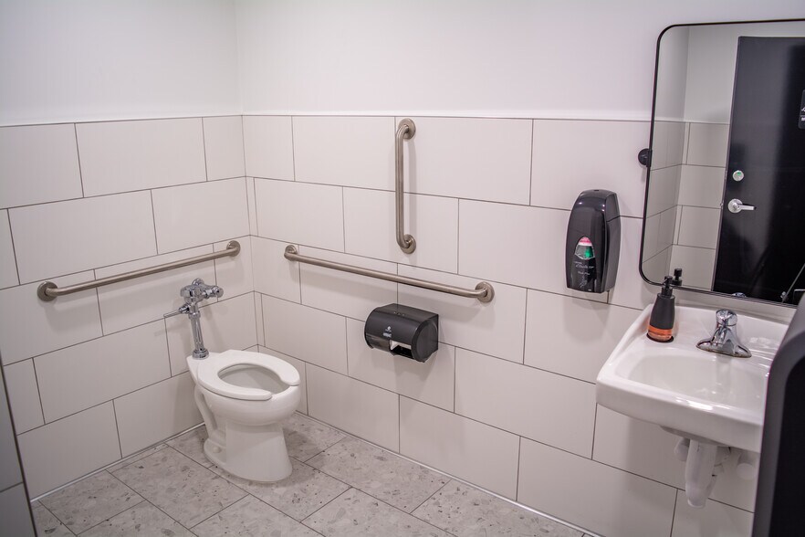 More Photos Of 2222 S Dobson Rd, Mesa Office For Lease