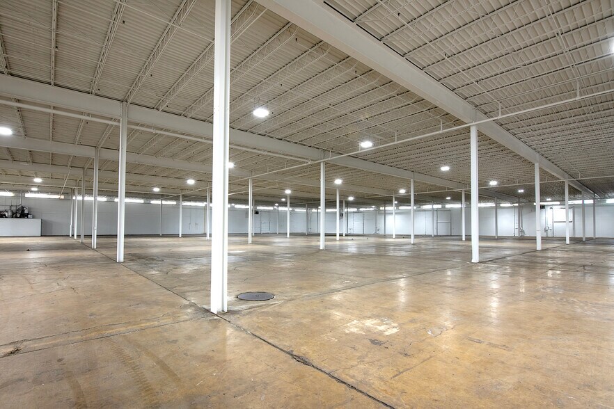 More Photos Of 995 Home Ave, Akron Distribution For Lease