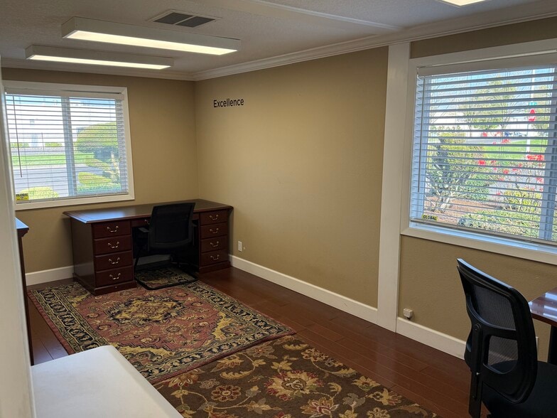 More Photos Of 415 SE 117th Ave, Vancouver Office For Sale