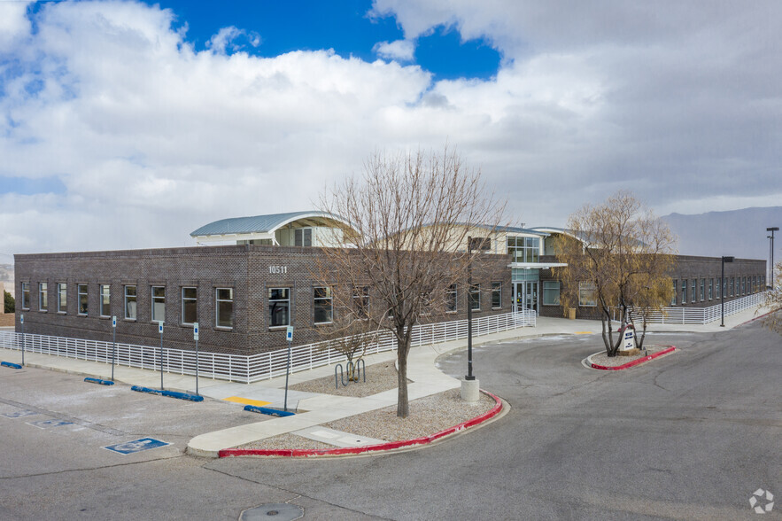 Primary Photo Of 10511 Golf Course Rd NW, Albuquerque Medical For Lease