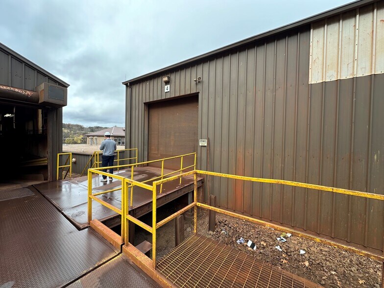 More Photos Of 2170 Julia Simpkins Rd, Hiwassee Warehouse For Sale