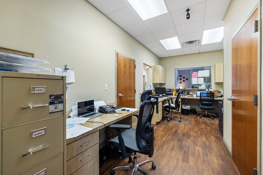 More Photos Of 930 Adell Ree Park Ln, Knoxville Medical For Sale