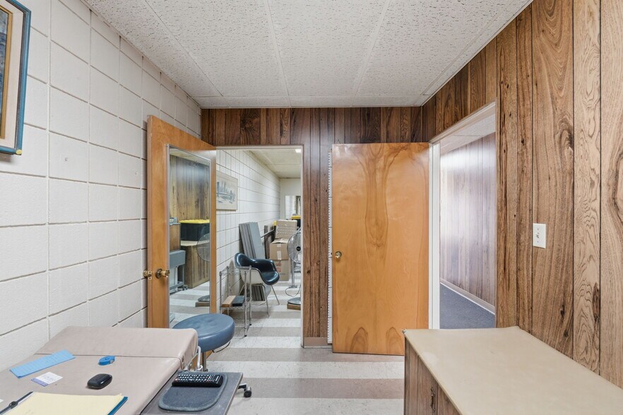 More Photos Of 2268 Long Beach Blvd, Long Beach Medical For Sale