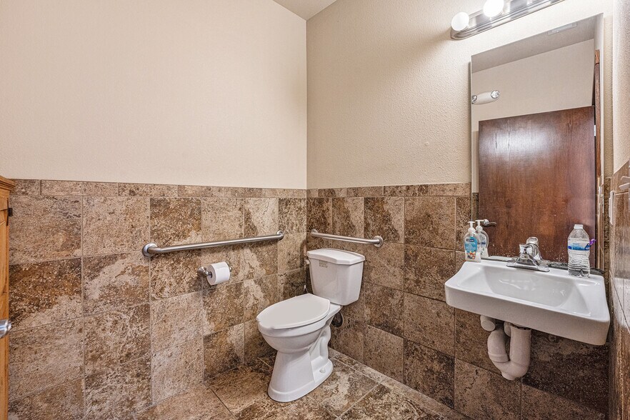 More Photos Of 6200 W 9th St, Greeley Medical For Sale