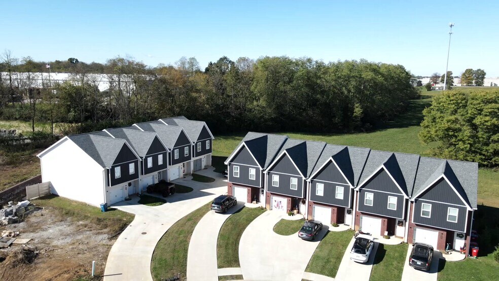 Primary Photo Of 304 Robert M Green Dr, Frankfort Apartments For Sale