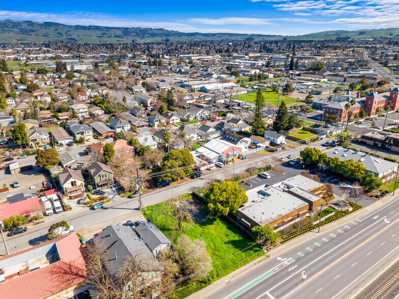 More Photos Of 315 Lakeville St, Petaluma Land For Sale