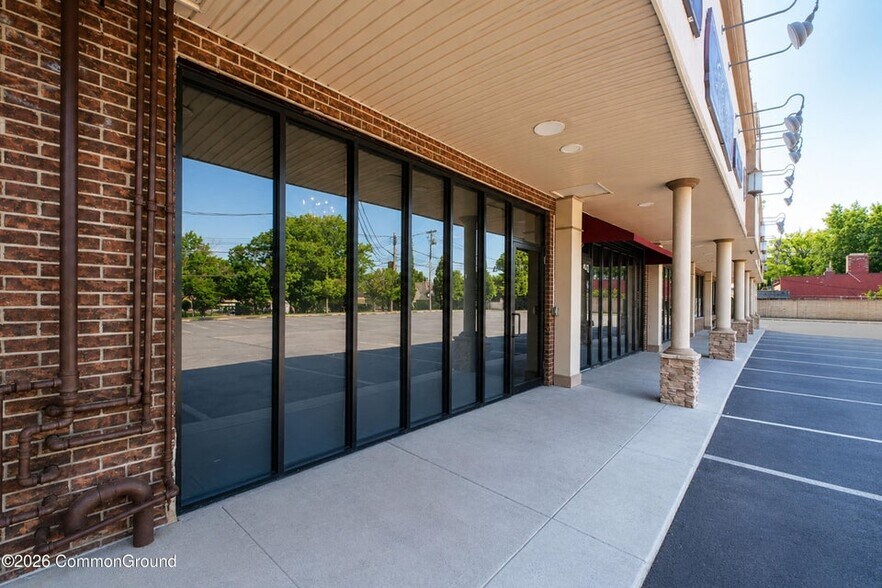 More Photos Of 24 Jefferson Blvd, Staten Island General Retail For Lease