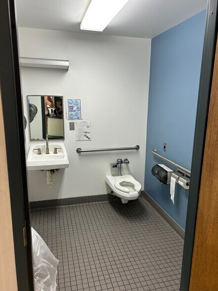 More Photos Of 214 State St, Schenectady Office For Lease