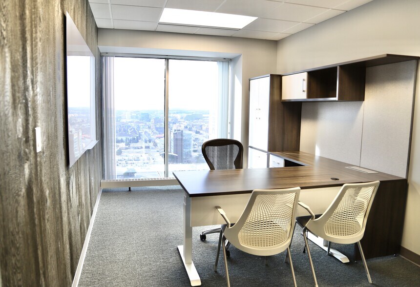 More Photos Of 755 W Big Beaver Rd, Troy Coworking Space