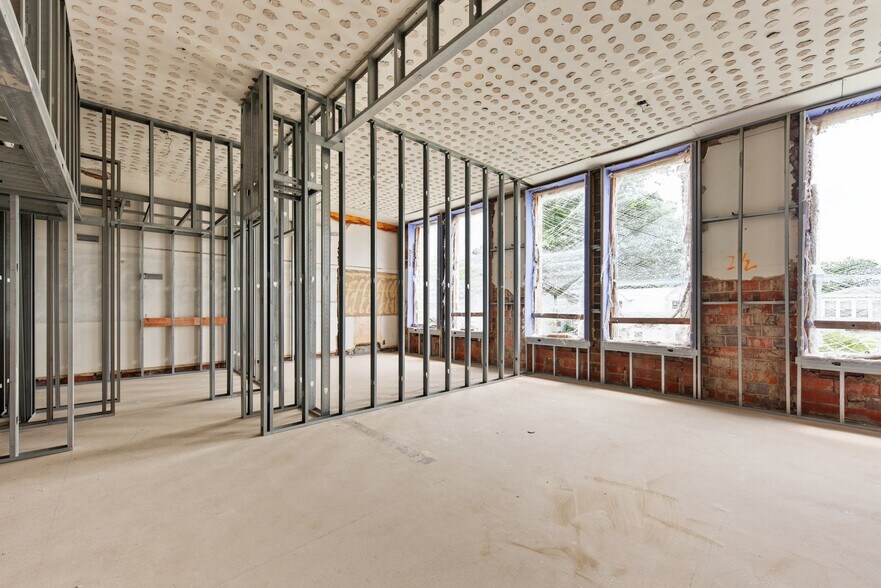 More Photos Of 200 S Green St, Georgetown Loft Creative Space For Sale