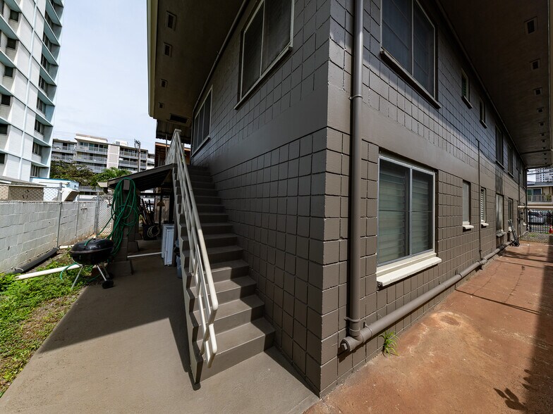 More Photos Of 1213 Matlock Ave, Honolulu Apartments For Sale