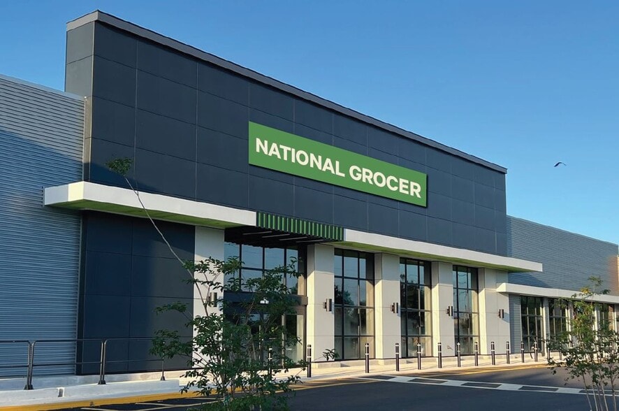 Primary Photo Of 3010-3060 E Semoran Blvd, Apopka Unknown For Lease