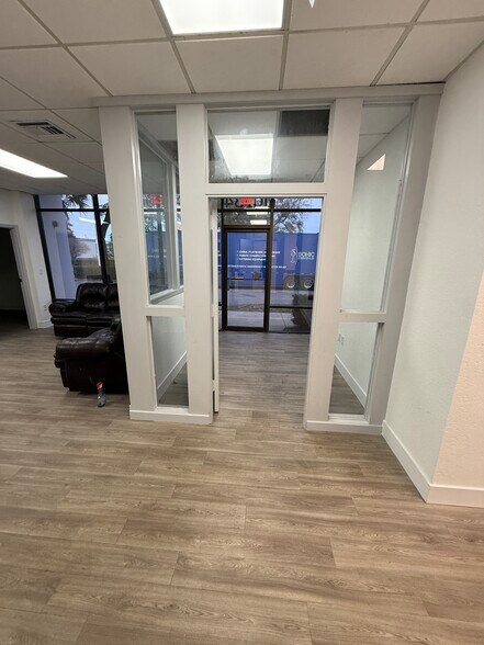 More Photos Of 10784 Satellite Blvd, Orlando Warehouse For Sale